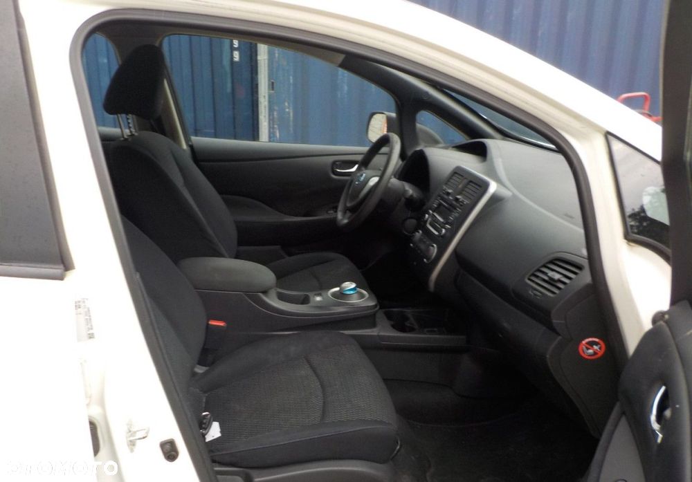 Nissan Leaf - 14