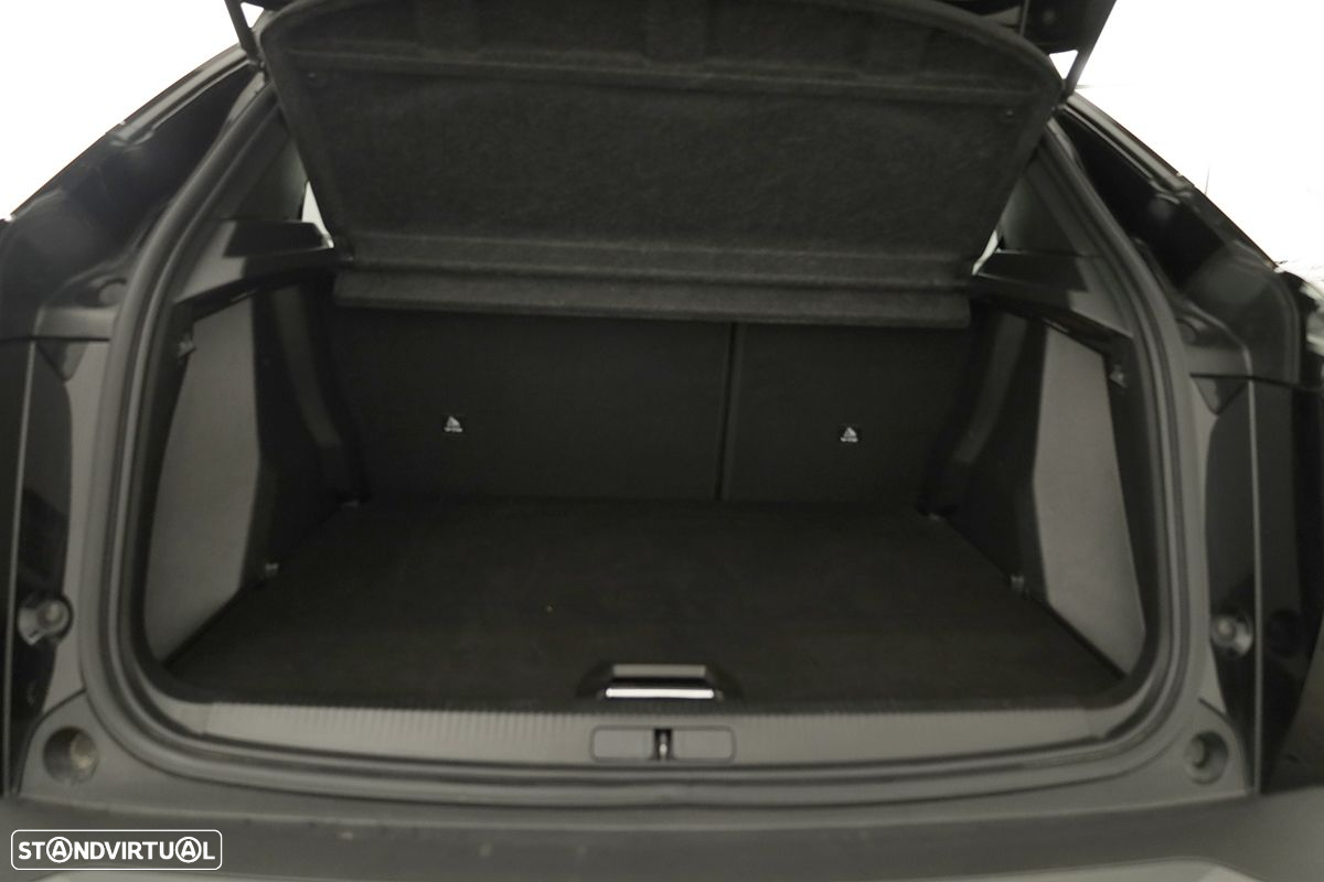 Peugeot 2008 1.2 PureTech Allure - 23