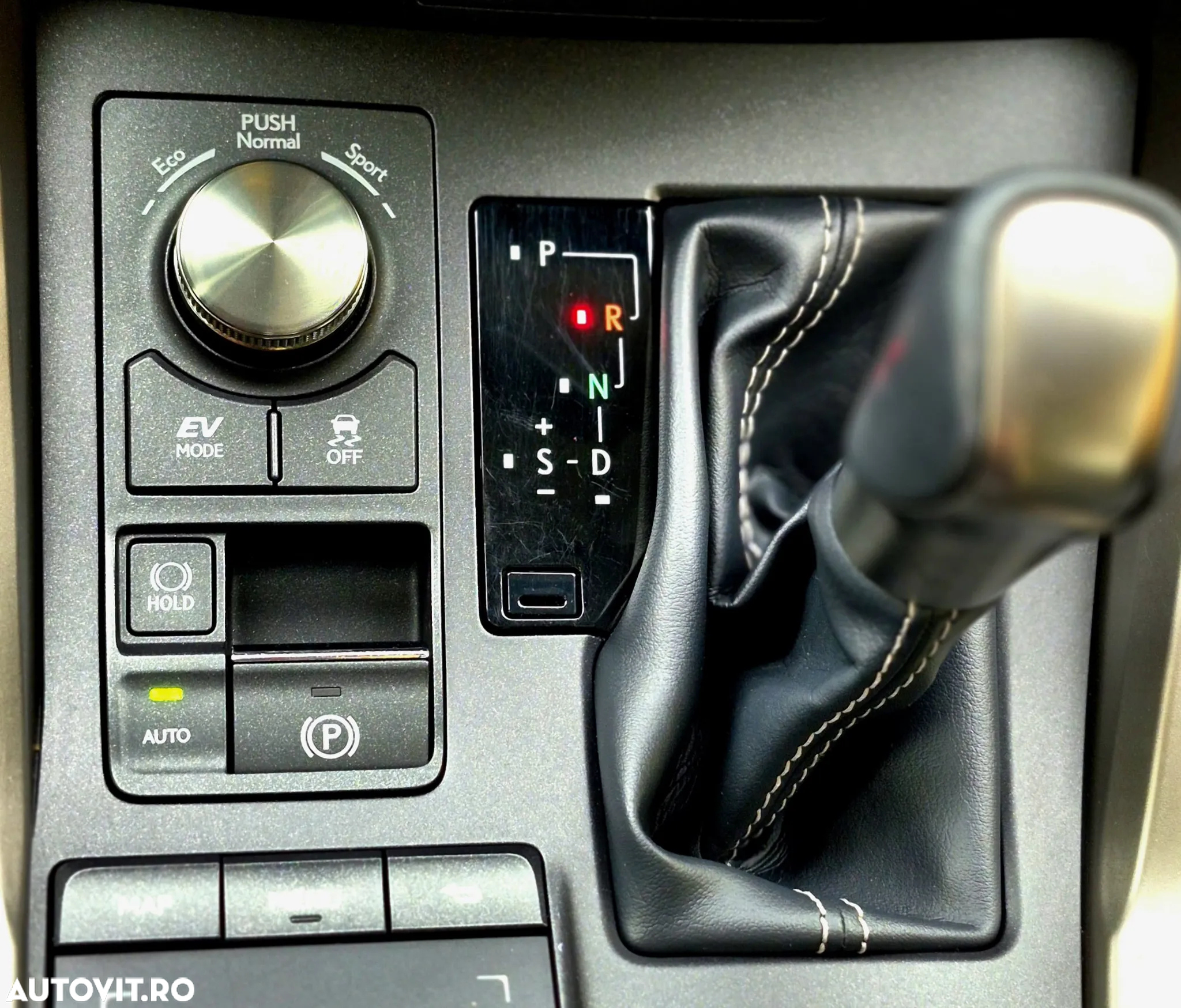 Lexus Seria NX - 23