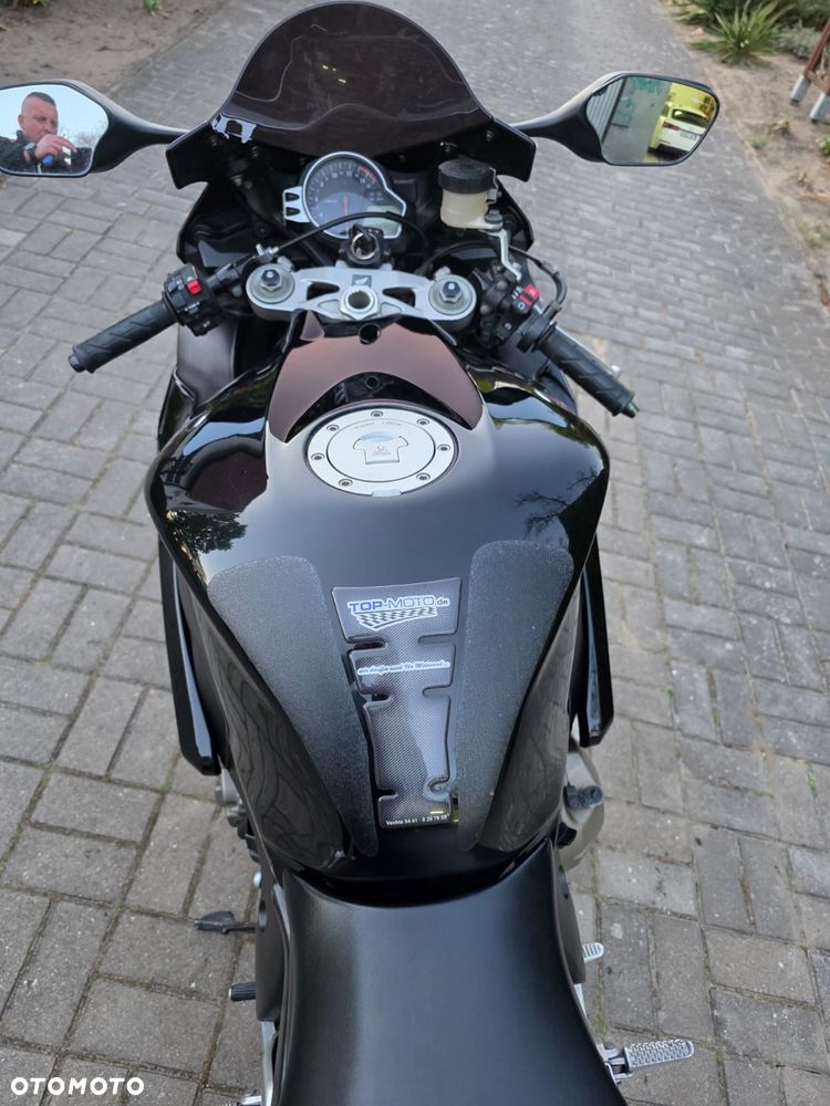 Honda CBR - 12