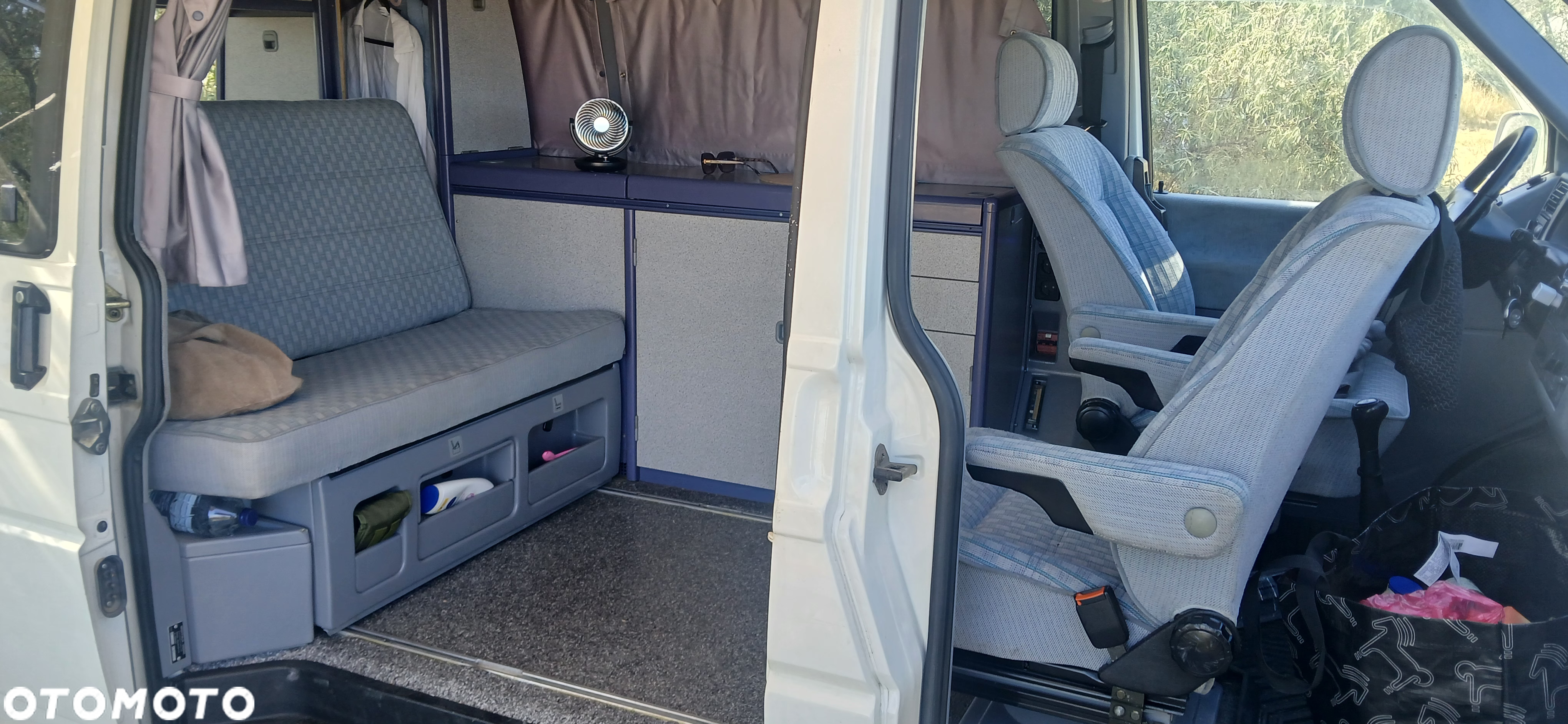 Volkswagen California - 11
