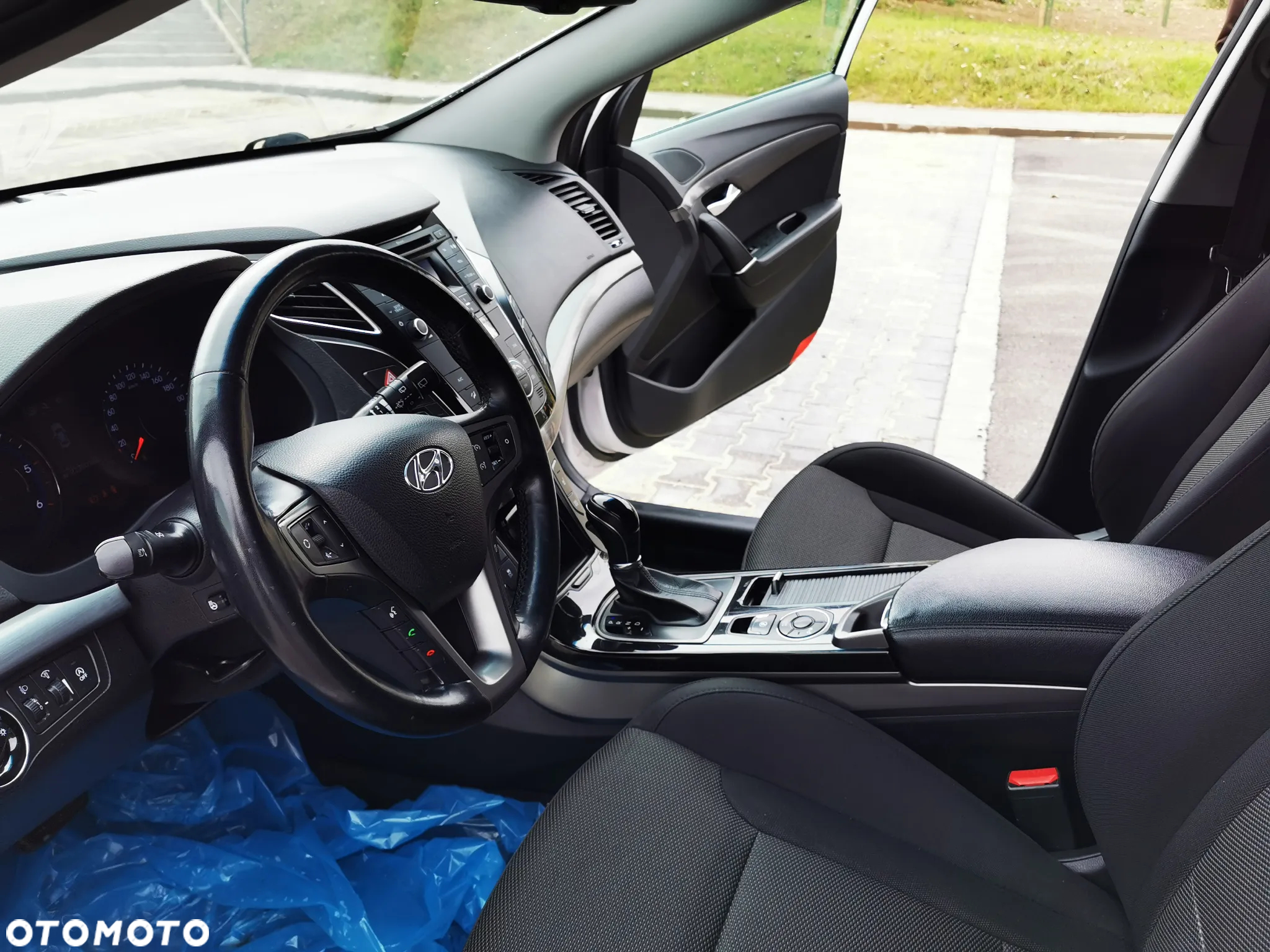 Hyundai i40 Kombi 1.7 CRDi DCT Premium - 13