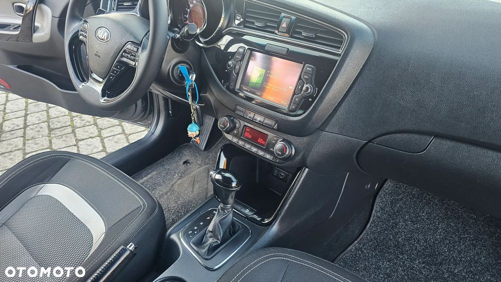 Kia Ceed - 16
