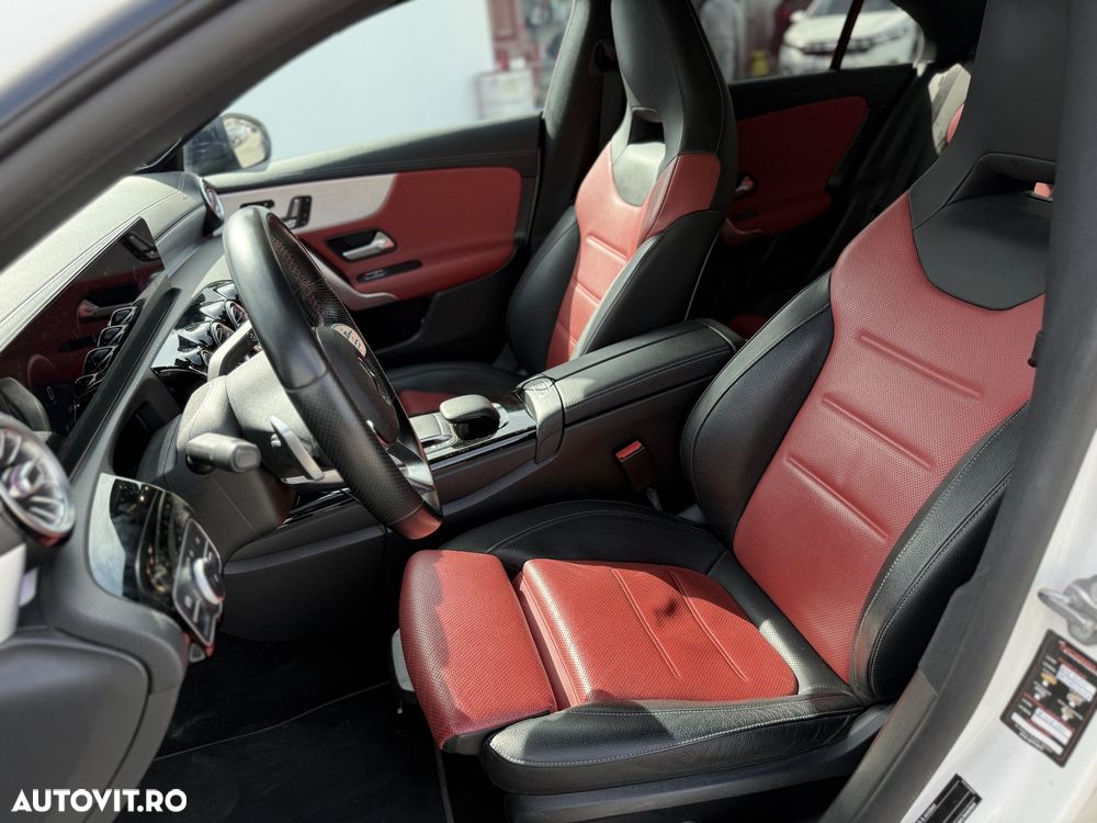 Mercedes-Benz CLA 250 e 8G-DCT AMG Line - 25