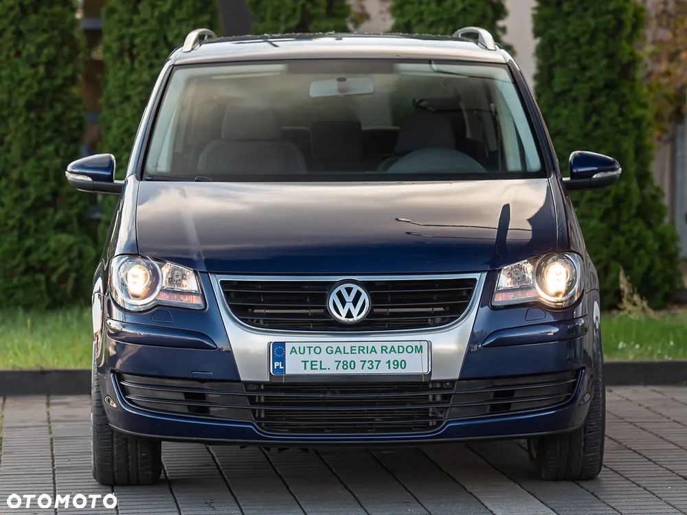 Volkswagen Touran 2010 photo 4