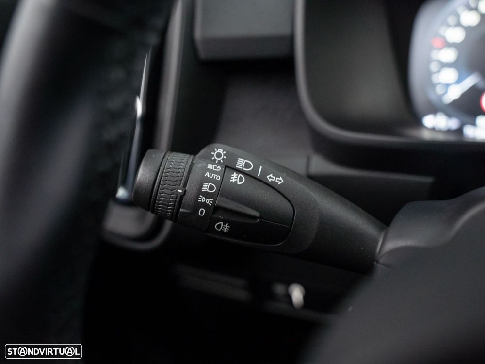 Volvo XC 40 1.5 T2 Momentum Core - 19