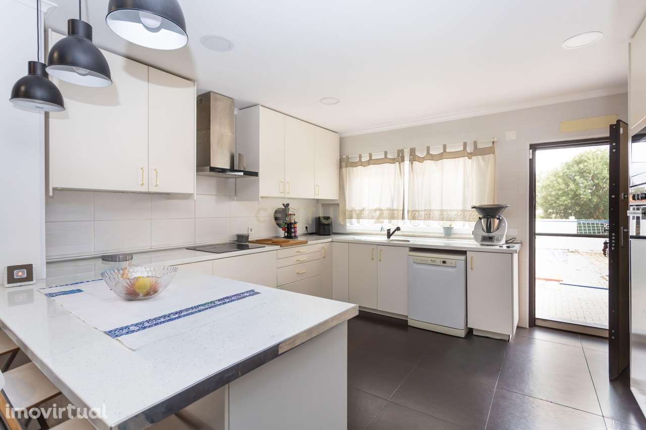Moradia T5 para venda – Quinta do Anjo (Rua 1, Bairro Assunção) - Grande imagem: 3/54