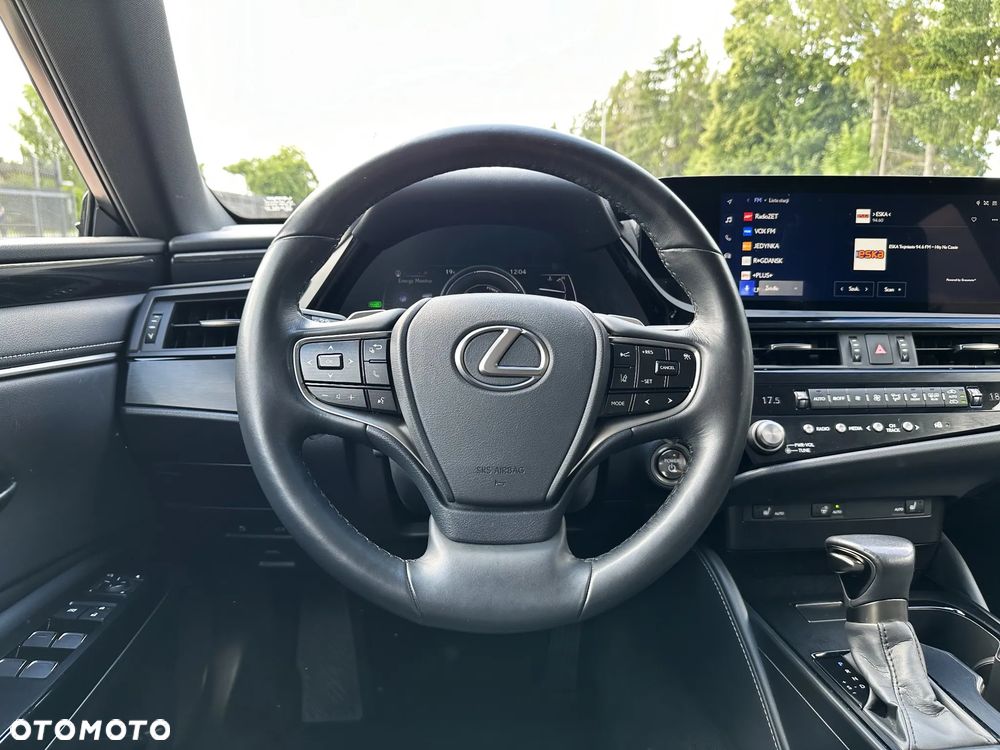 Lexus ES 300h Business Edition - 26