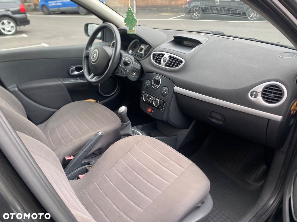 Renault Clio - 7