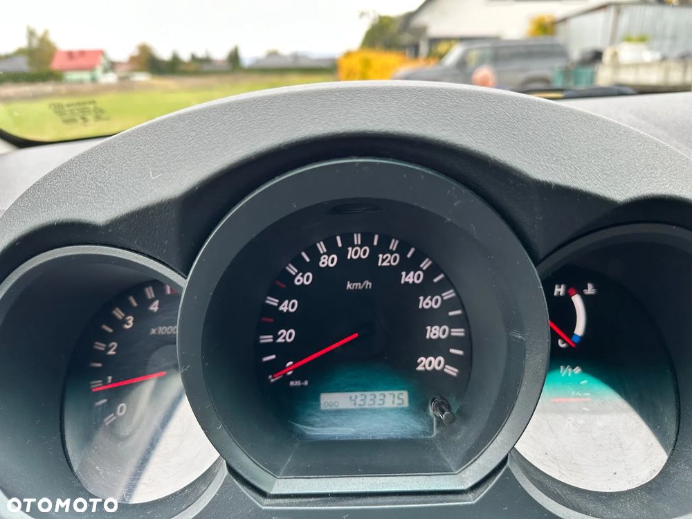 Toyota Hilux 2.5 D-4D DLX - 14