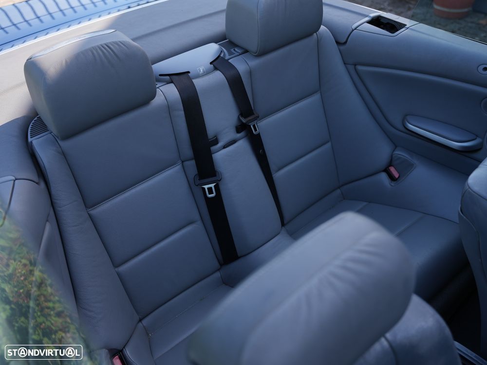 BMW 320 Ci Cabrio - 12