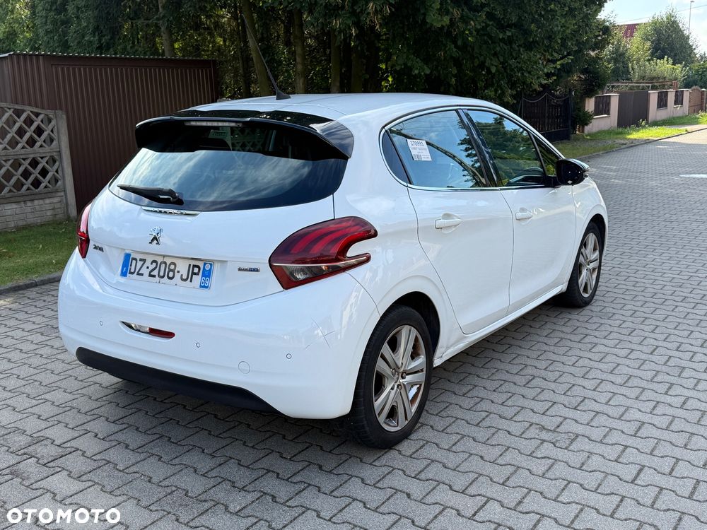 Peugeot 208 1.6 BlueHDi Allure S&S - 5