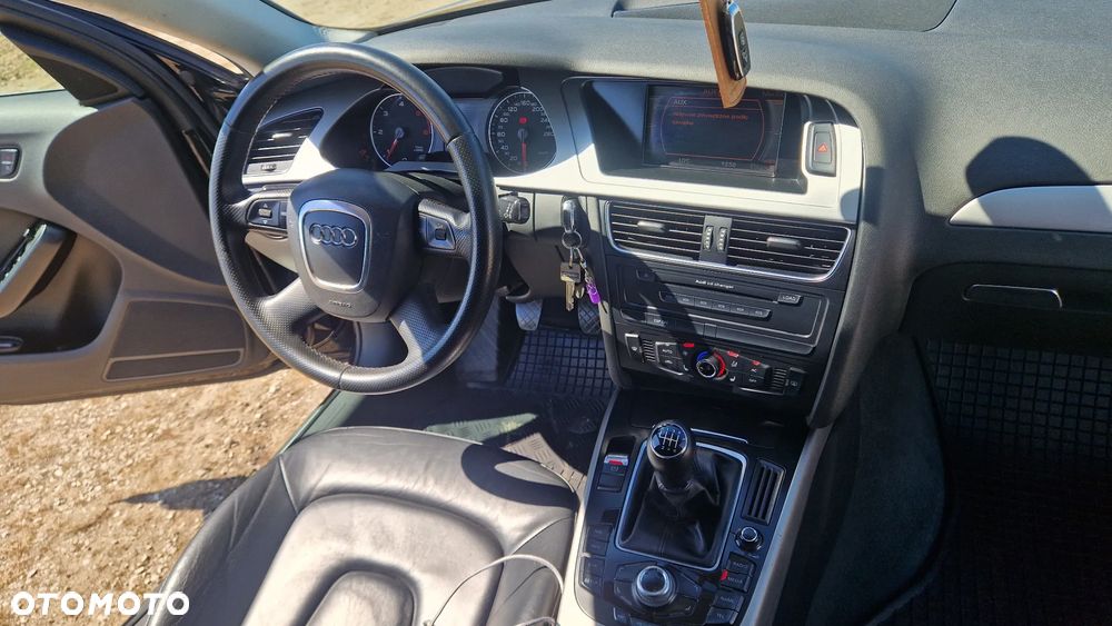 Audi A4 Avant 2.0 TDI - 15