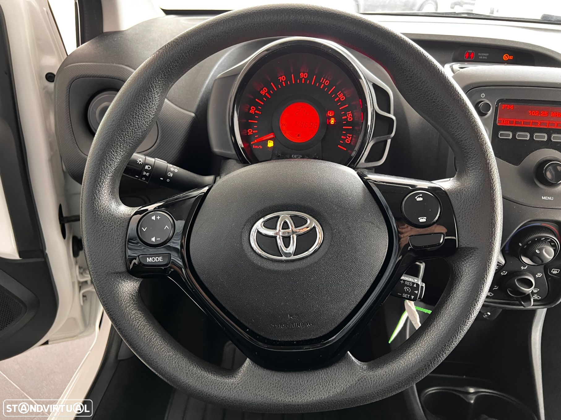 Toyota Aygo 1.0 X-Play - 11