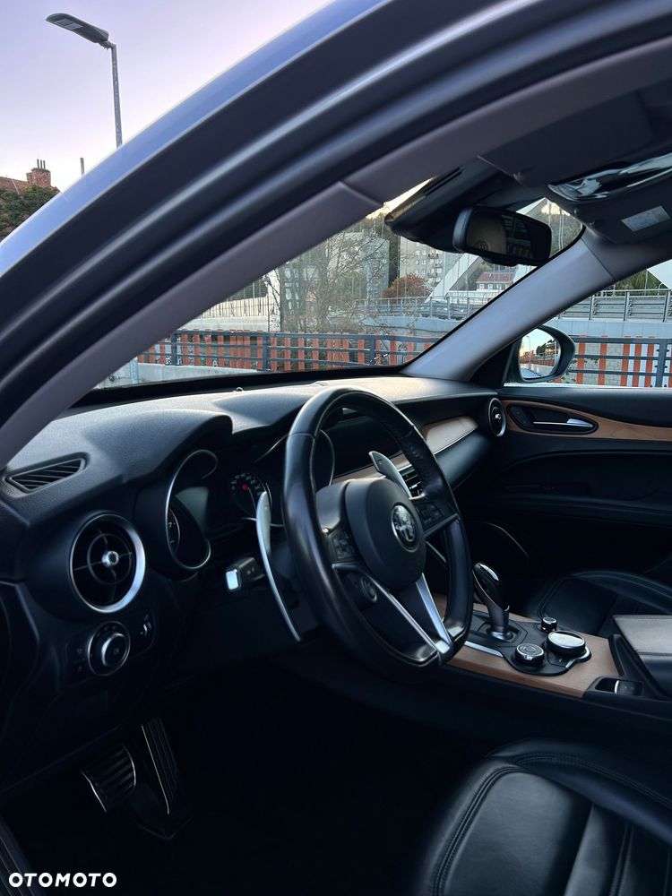 Alfa Romeo Stelvio 2.0 Turbo First Edition Q4 - 28