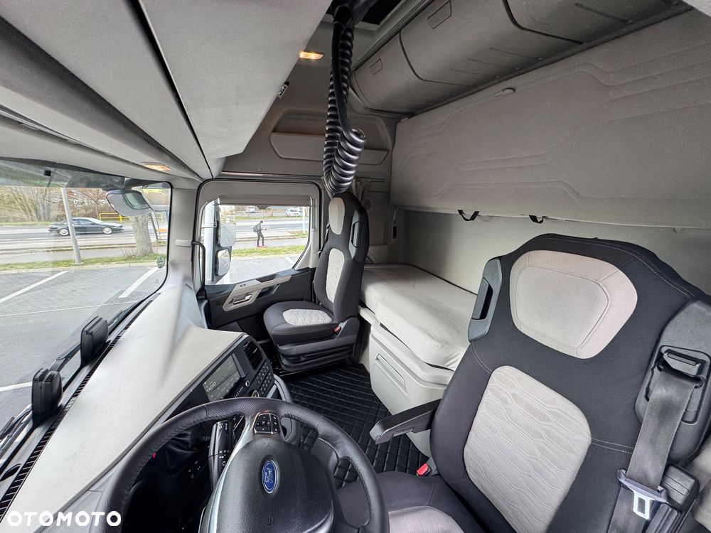 Ford F-MAX - 40