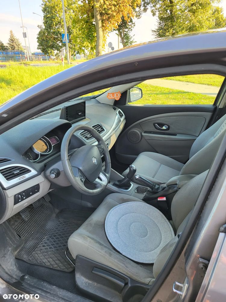 Renault Megane 1.5 dCi Expression - 11