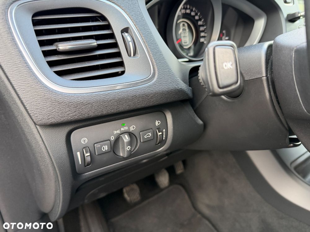 Volvo V40 D2 Drive-E Kinetic - 22