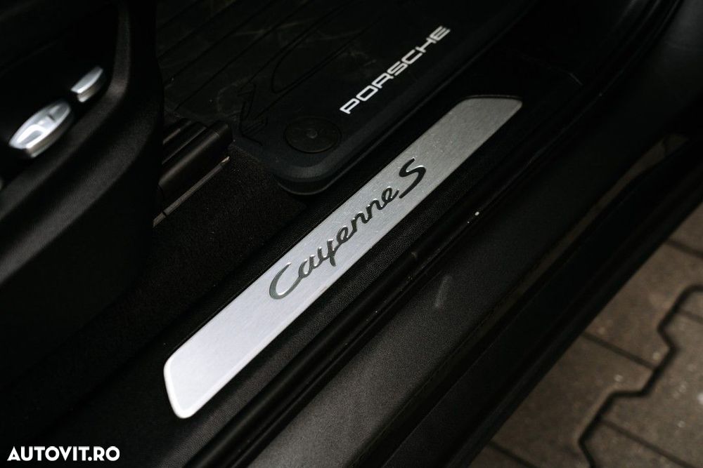 Porsche Cayenne - 29