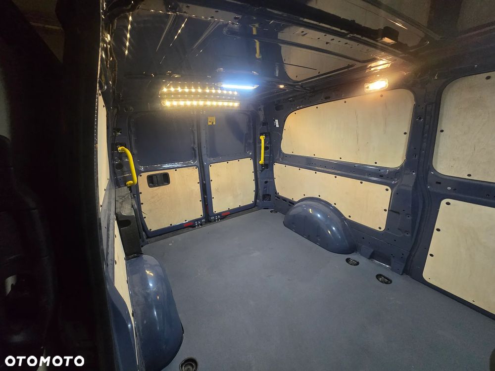 Mercedes-Benz Vito W447 - 11