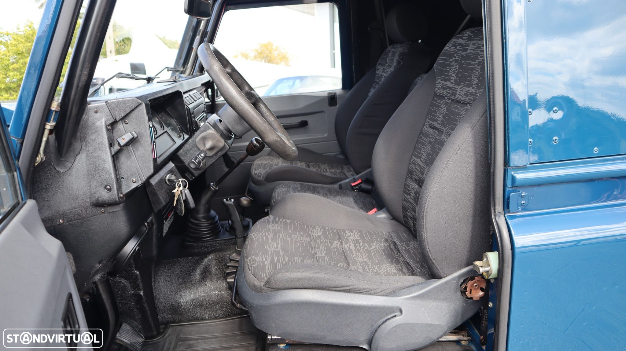 Land Rover Defender 90 SW 2.5 Td5 E - 9
