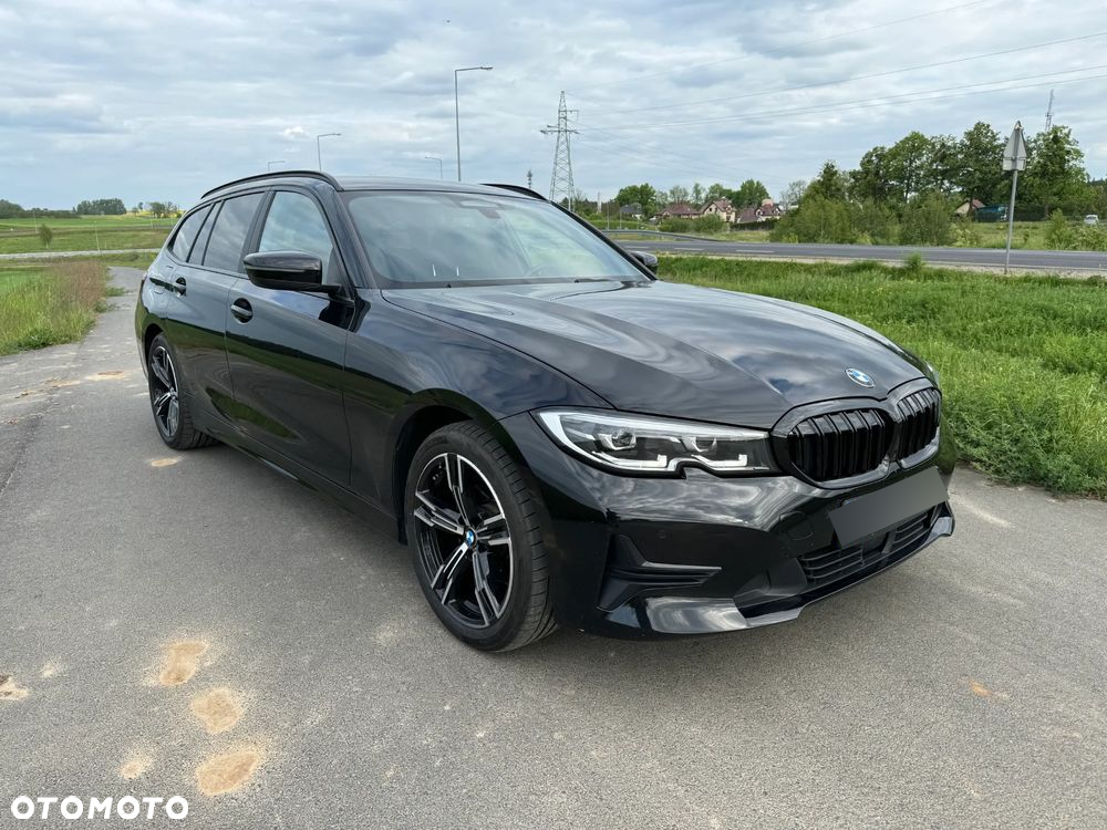 BMW Seria 3 320d Touring xDrive - 17