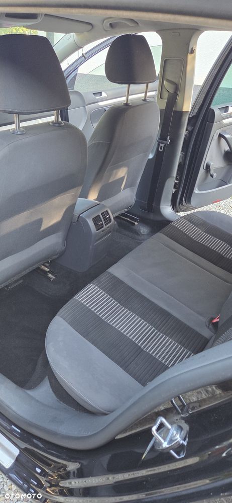 Volkswagen Golf - 8
