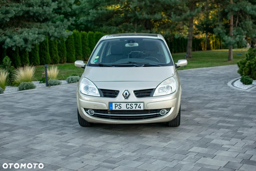 Renault Grand Scenic - 13