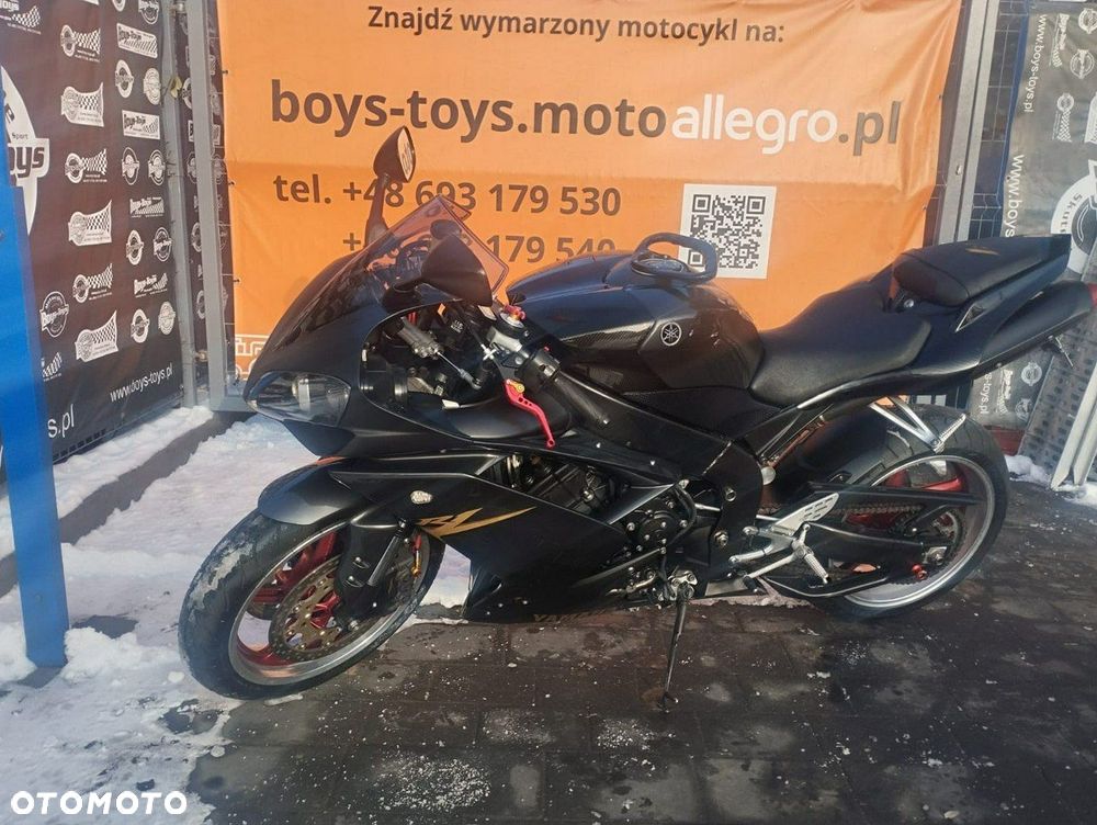 Yamaha R1 - 2