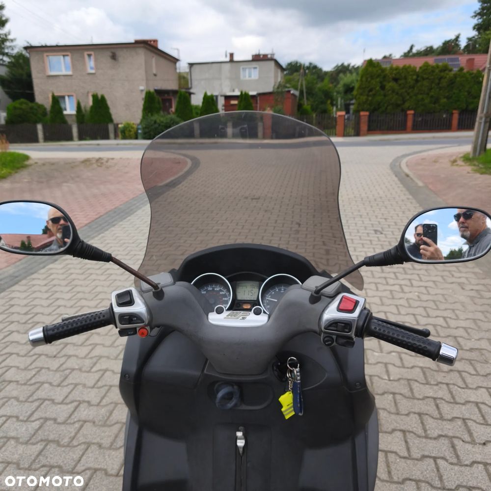 Piaggio MP-3 - 6