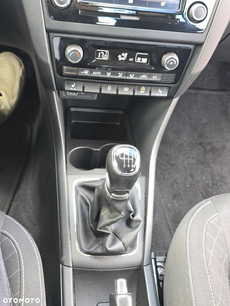 Skoda RAPID 1.0 TSI Style - 19