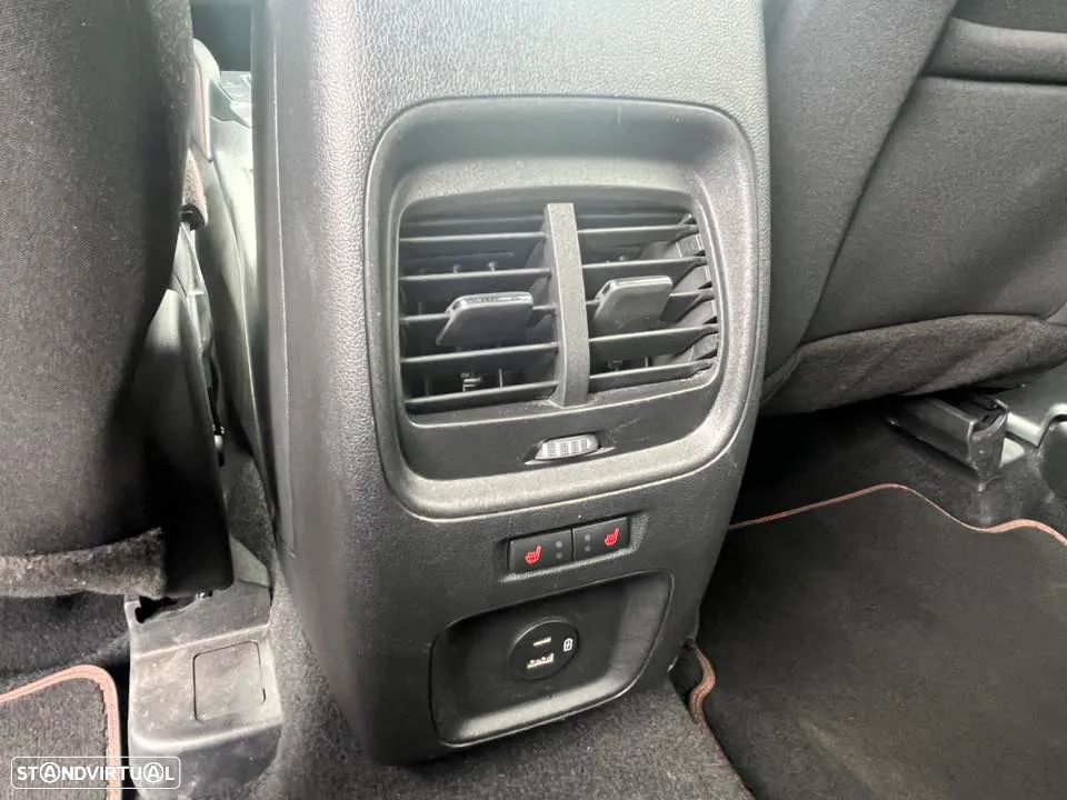 Ford Kuga 1.5 EcoBoost ST-LINE - 10