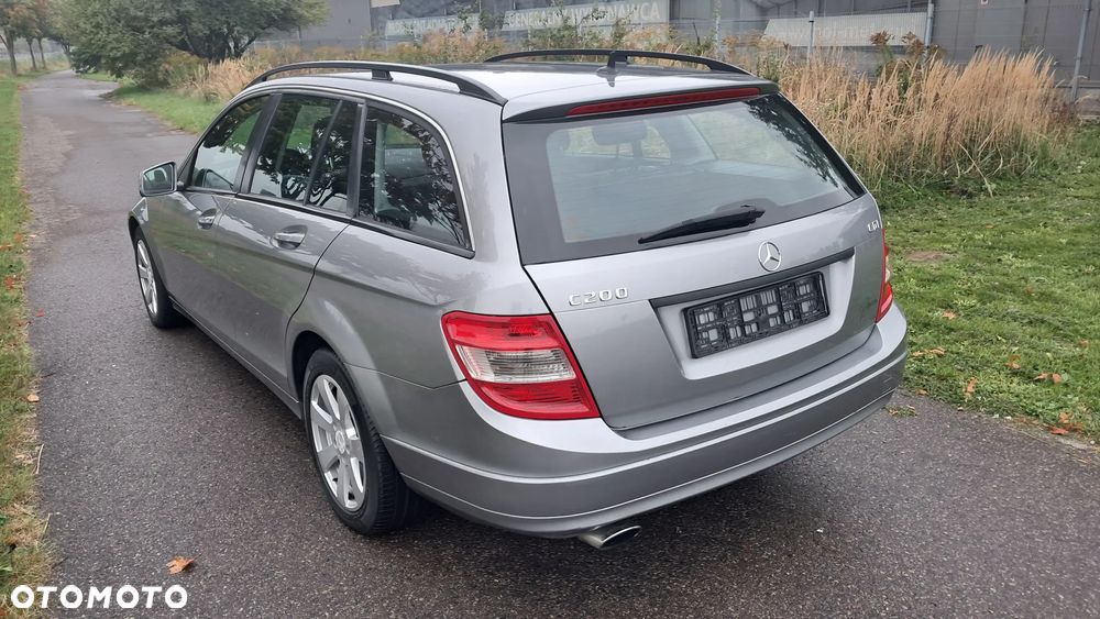 Mercedes-Benz Klasa C 200 T CDI DPF Automatik BlueEFFICIENCY Elegance - 16