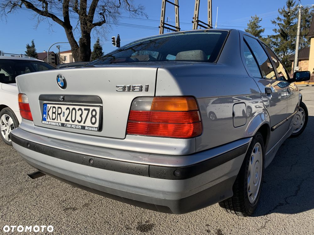 BMW Seria 3 318i - 18