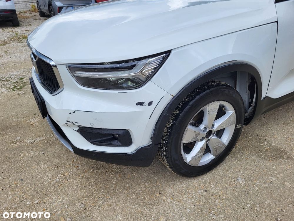 Volvo XC 40 D3 SCR Momentum - 11