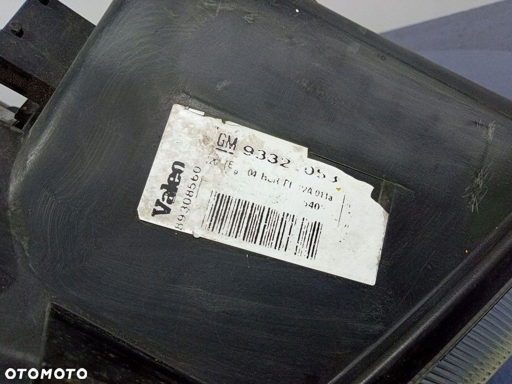 OPEL MERIVA A REFLEKTOR PRAWY LAMPA EU 93321053 - 7