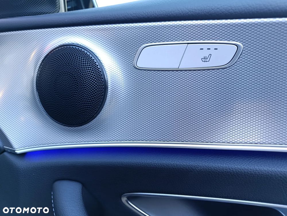 Mercedes-Benz Klasa E 200 9G-TRONIC AMG Line - 34