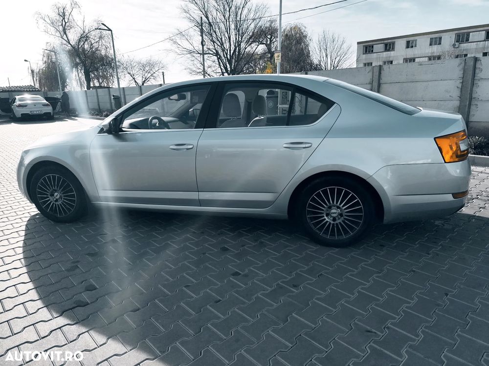 Skoda Octavia 2.0 TDI AMBITION - 11