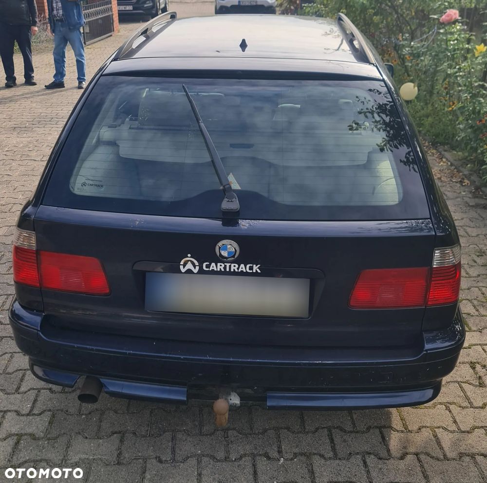 BMW Seria 5 2001 photo 4