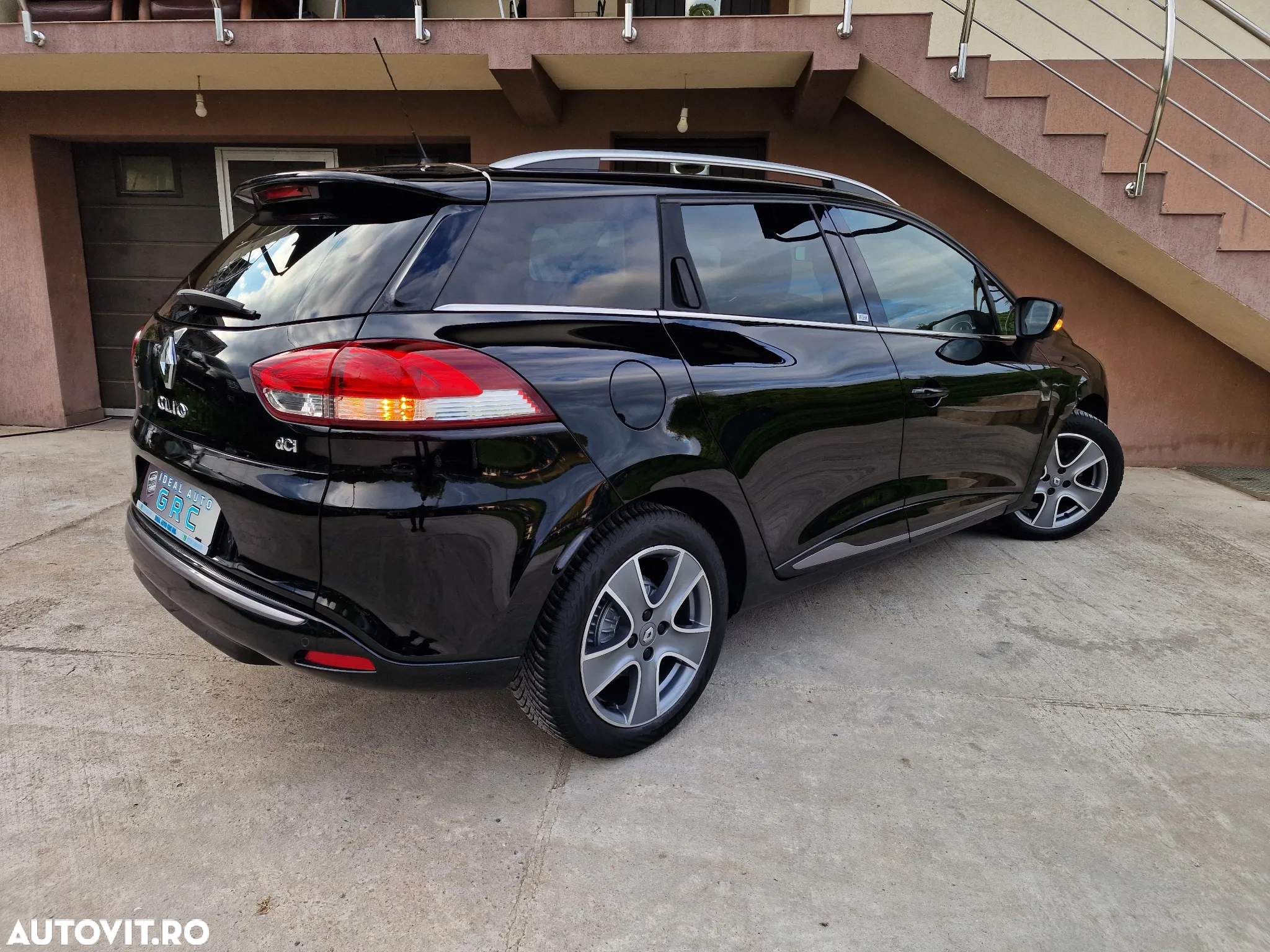Renault Clio - 36