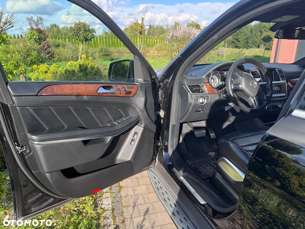 Mercedes-Benz GL 63 AMG - 37