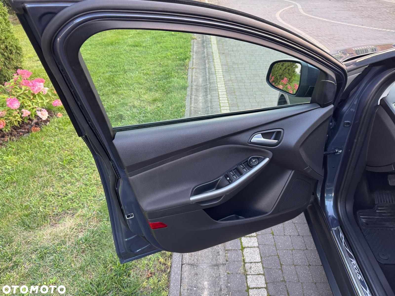 Ford Focus 1.6 TDCi DPF Champions Edition - 13