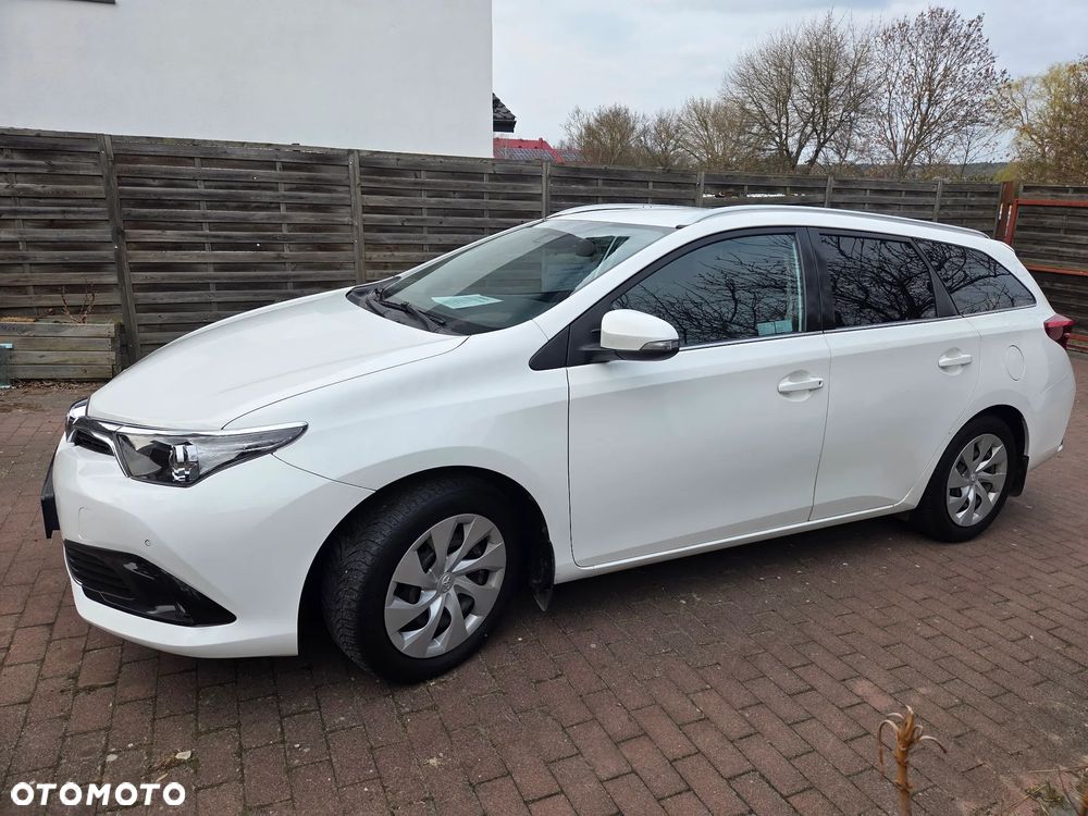 Toyota Auris 1.6 Prestige - 5