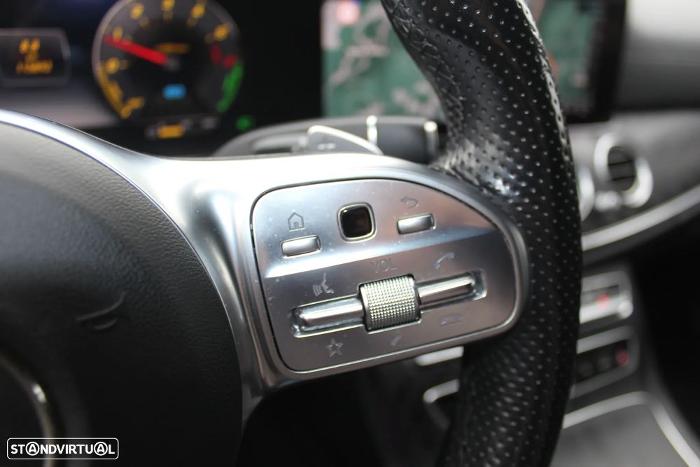 Mercedes-Benz E 300 de AMG Line - 16