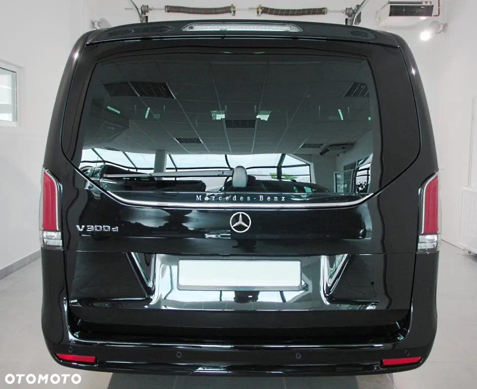 Mercedes-Benz Klasa V 300 d extralang 9G-TRONIC Avantgarde - 5