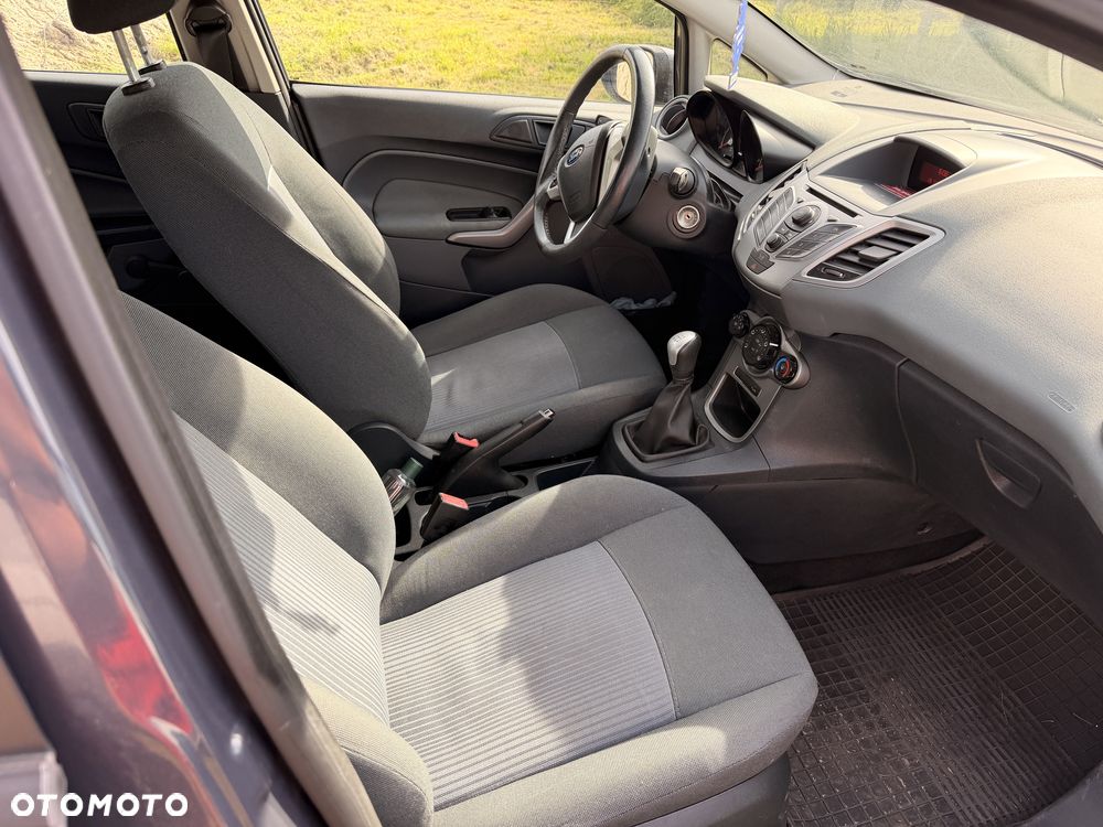 Ford Fiesta - 6