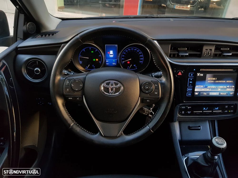 Toyota Auris Touring Sports 1.4 D-4D Comfort+Pack Sport - 42