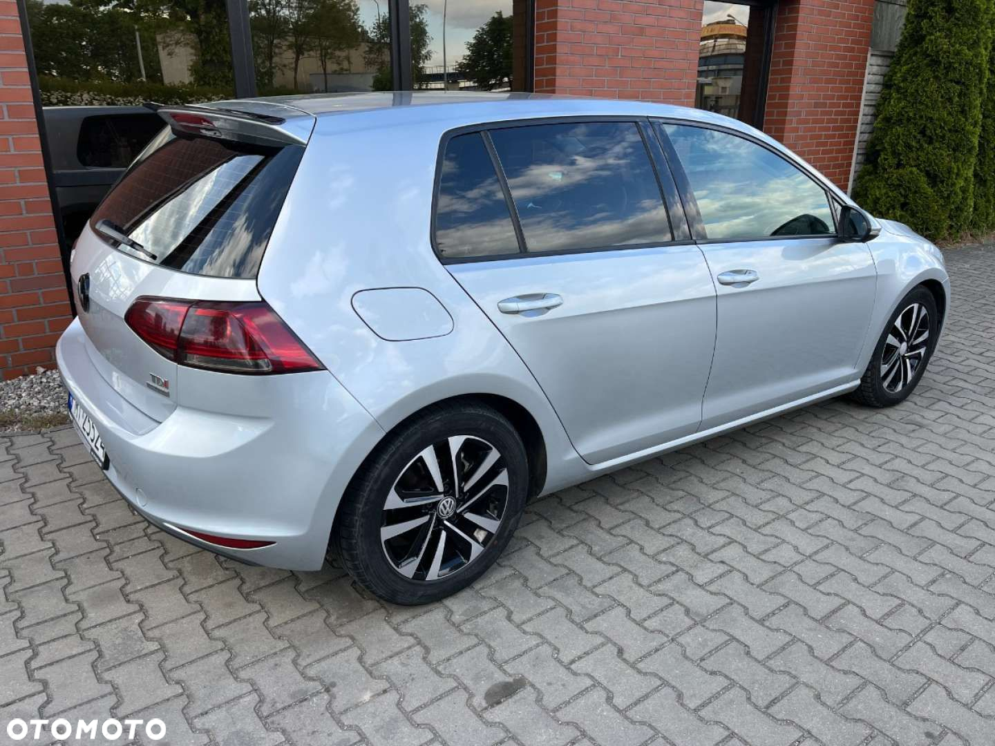 Volkswagen Golf 1.6 TDI DPF BlueMotion Technology Style - 4