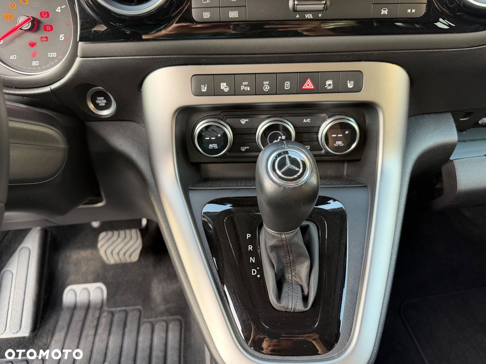 Mercedes-Benz Klasa T 180 d Automatik Progressive - 18