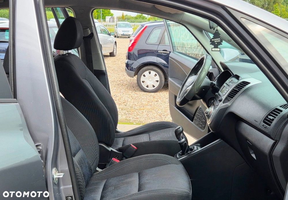 Hyundai ix20 - 21